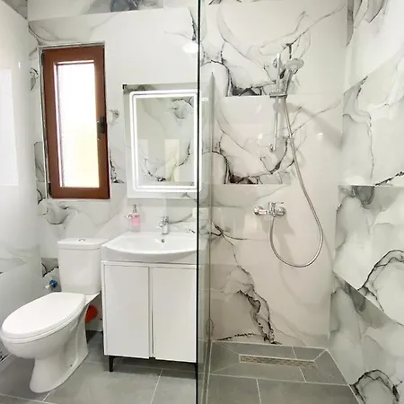 Family Apartment *